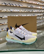 image, Nikee Wildhorse 8 Trail White Alabaster University Gold Black