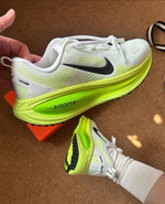 image, Nikee Air Zoom Vomero 18 Green