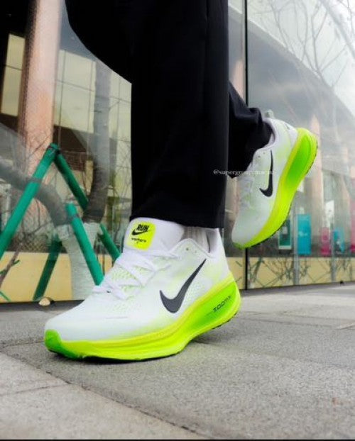 Nikee Air Zoom Vomero 18 Green