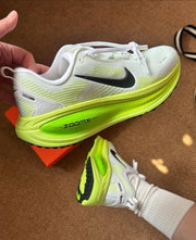 Nikee Air Zoom Vomero 18 Green